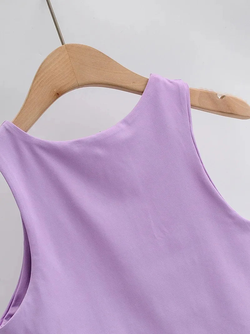 💥 Confidence Looks Good On You Ready to feel sexy, empowered, and stylish all at once?
