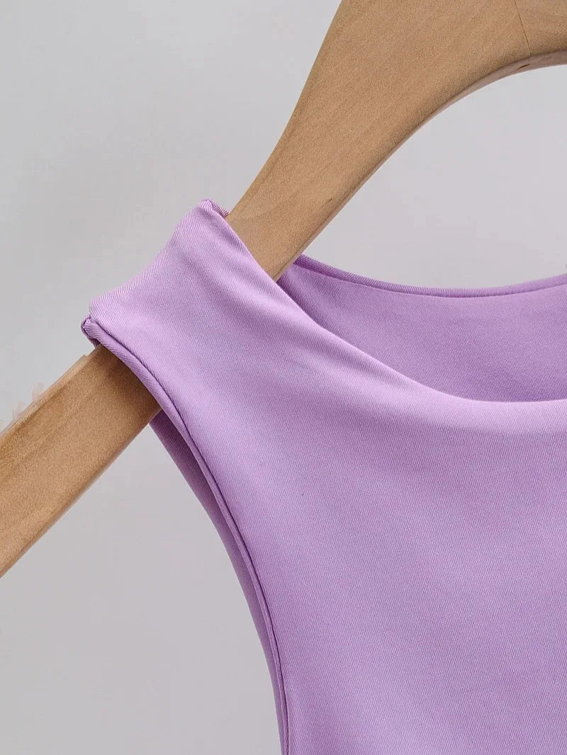💥 Confidence Looks Good On You Ready to feel sexy, empowered, and stylish all at once?