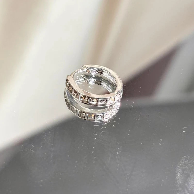 Silvery Round Huggie Earrings for Women Shining Zirconia Lightweight Hypoallergenic Huggie Hoop Earrings Jewelry Party Gifts