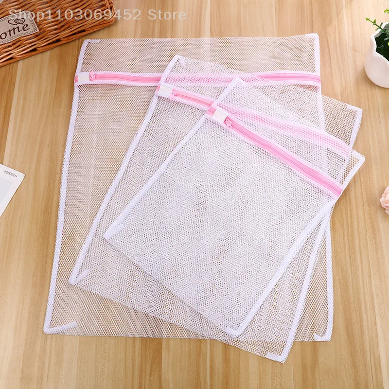 Never Ruin Your Clothes Again – Ultimate Protective Laundry Bag with Zipper!