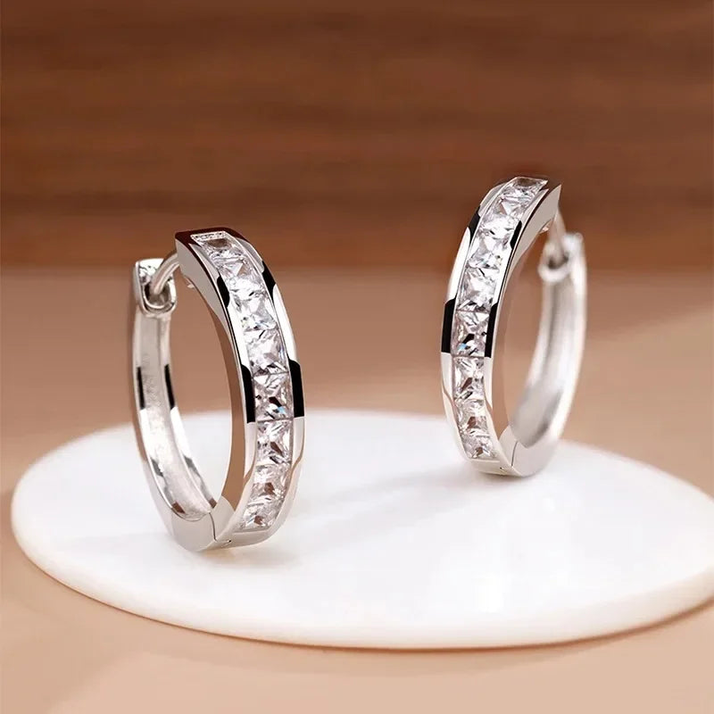Silvery Round Huggie Earrings for Women Shining Zirconia Lightweight Hypoallergenic Huggie Hoop Earrings Jewelry Party Gifts