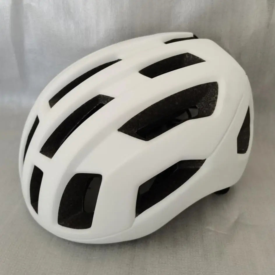 Ultralight Cycling Helmet Men Women Riding Intergrally-molded Mtb Air Bicycle Helmet EPS Road Bike 54-60cm Capacete Ciclismo