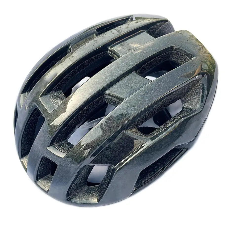 Ultralight Cycling Helmet Men Women Riding Intergrally-molded Mtb Air Bicycle Helmet EPS Road Bike 54-60cm Capacete Ciclismo