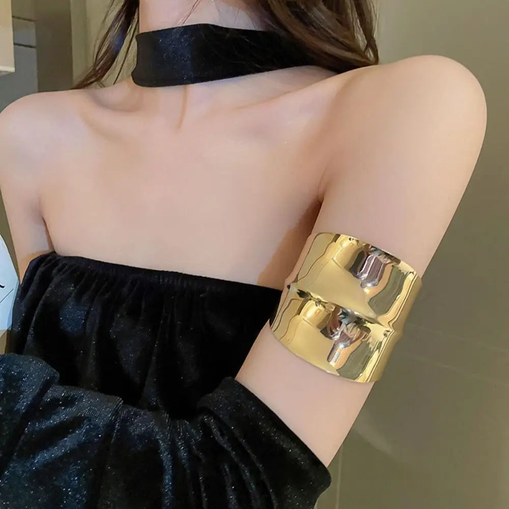 Irregular Pleated Bangle Cold Wind Iron Open Bracelet Exaggerated Temperament Bold Statement Bracelet Fashion Accessory