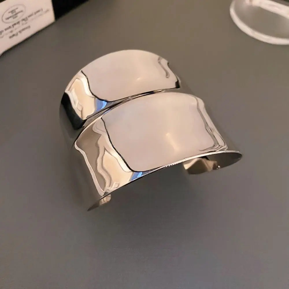 Irregular Pleated Bangle Cold Wind Iron Open Bracelet Exaggerated Temperament Bold Statement Bracelet Fashion Accessory